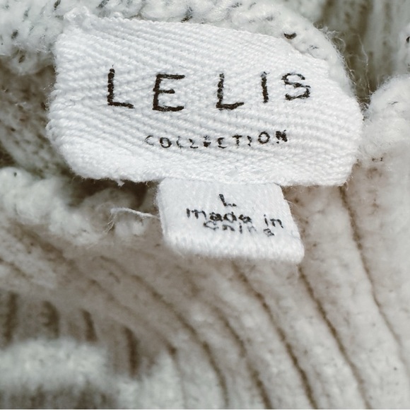 LELIS Gray Turtleneck Sweater Size Large - Picture 4 of 4